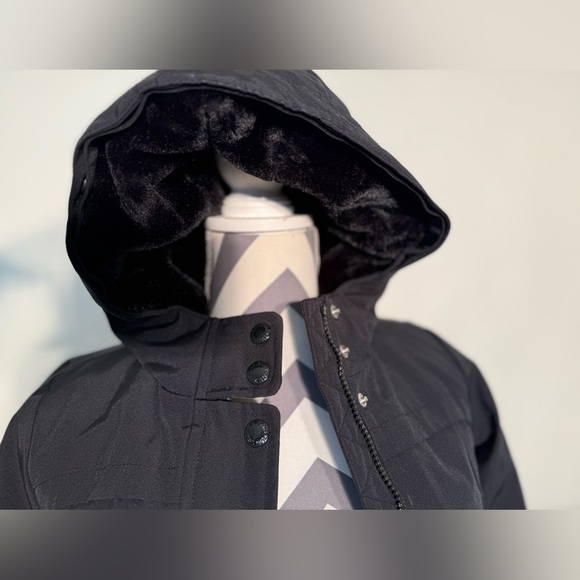 Gap Kids Girls Size M (8) Heavy-Duty Down Expedition Parka Black Hooded - Picture 5 of 10